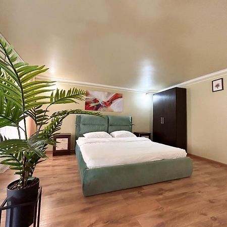 Miamo Apart Вулиця Кучера 24 Lviv Exteriör bild
